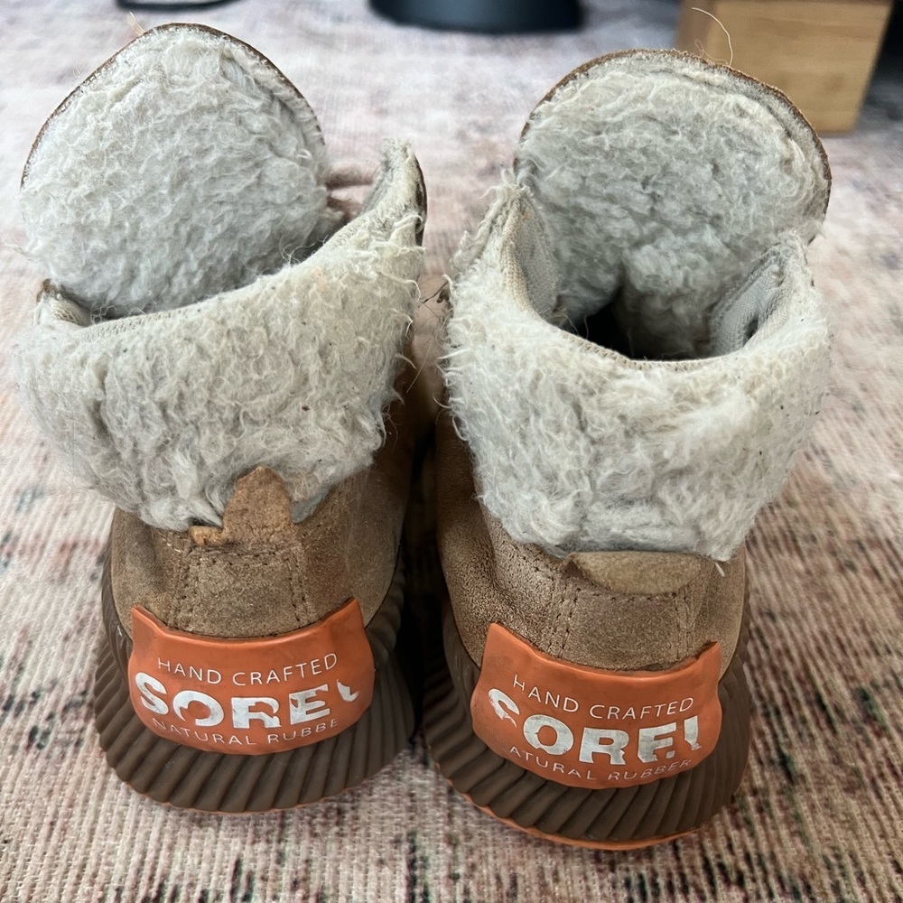 Sorel Girls Out n About Tan Boots with Suede Upper and Lace-Up Design - Picture 3 of 5